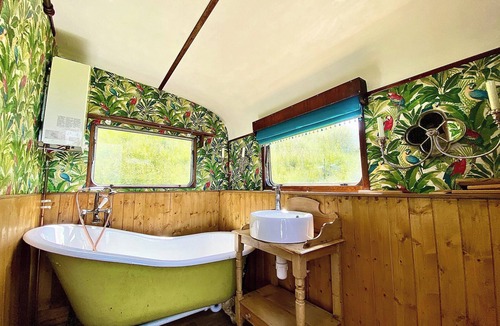 Cliffe Pypard Cottage | 1 bedroom accommodation in Clyffe Pypard