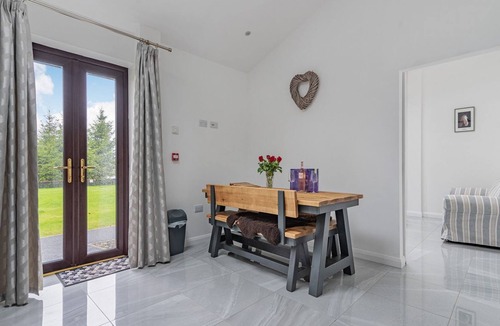 Ynysddu Cottage | 1 bedroom accommodation in Mynydd Islwyn