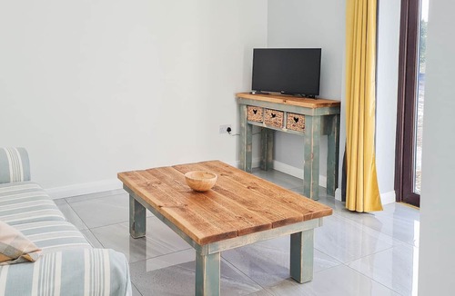 Ynysddu Cottage | 1 bedroom accommodation in Mynydd Islwyn