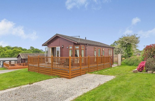 Hewas Water Ski Chalet | 1 bedroom accommodation in Nr St Austell