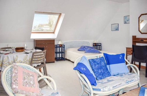 Trelevern Apartment | 1 bedroom accommodation in Trelevern