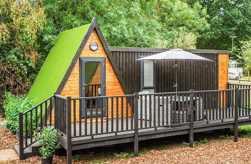 Bumble's Green Cottage | 1 bedroom accommodation in Sewardstone