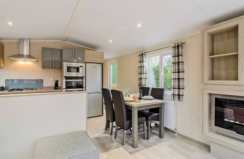 Stuppington Ski Chalet | 1 bedroom accommodation in Canterbury