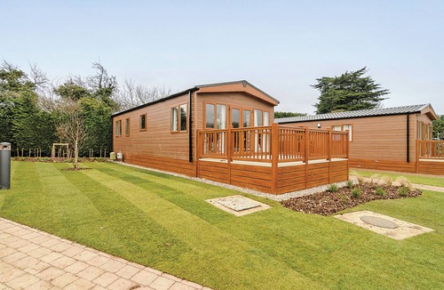 Stuppington Ski Chalet | 1 bedroom accommodation in Canterbury