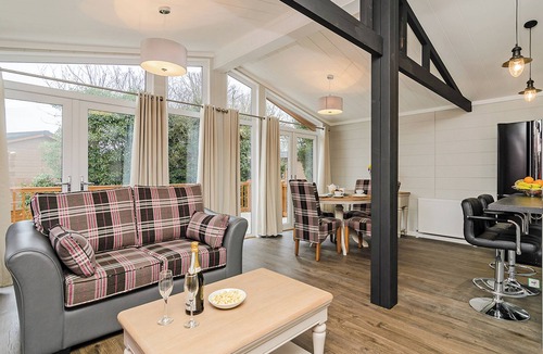 Stuppington Ski Chalet | 1 bedroom accommodation in Canterbury