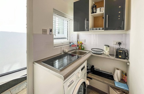Carshalton South and Clockhouse Cottage | 1 bedroom accommodation in Carshalton
