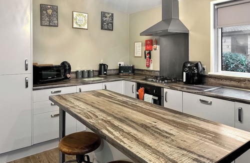 Raywell Ski Chalet | 1 bedroom accommodation in Raywell, Beverley
