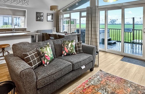 Raywell Ski Chalet | 1 bedroom accommodation in Raywell, Beverley