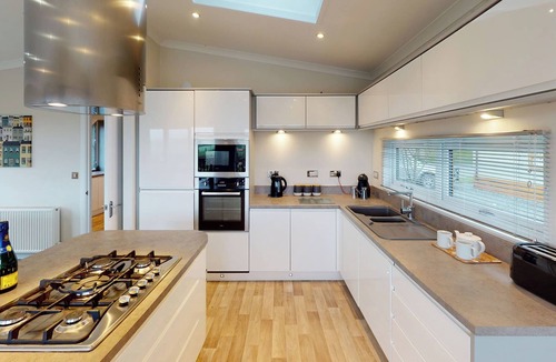 Raywell Ski Chalet | 1 bedroom accommodation in Raywell, Beverley