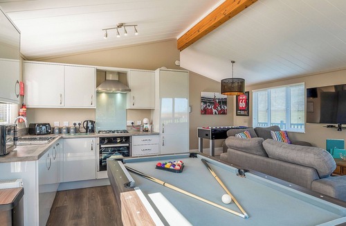 Raywell Ski Chalet | 1 bedroom accommodation in Raywell, Beverley