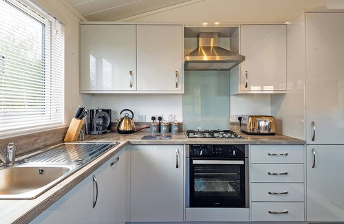 Raywell Ski Chalet | 1 bedroom accommodation in Raywell, Beverley