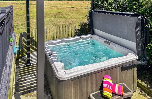 Raywell Ski Chalet | 1 bedroom accommodation in Raywell, Beverley