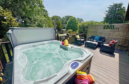 Raywell Ski Chalet | 1 bedroom accommodation in Raywell, Beverley