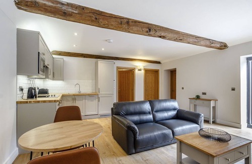 Mansfield Cottage | 1 bedroom accommodation in Edwinstowe