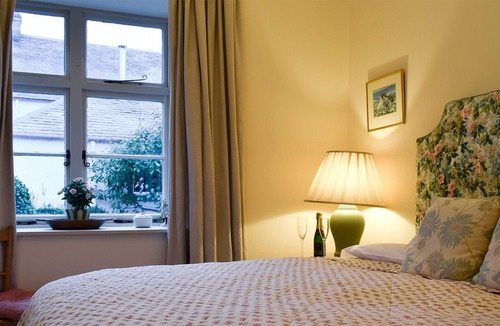 Perth Cottage | 1 bedroom accommodation in Forgandenny