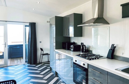 Kilwinning Cottage | 1 bedroom accommodation in Kilwinning