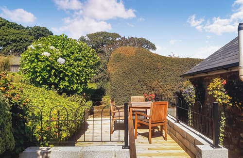 Mount Hawke Cottage | 1 bedroom accommodation in Mount Hawke