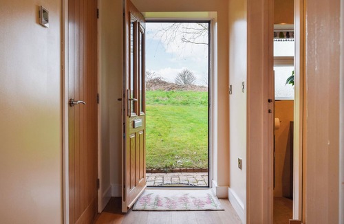 Swadlincote Cottage | 1 bedroom accommodation in Netherseal