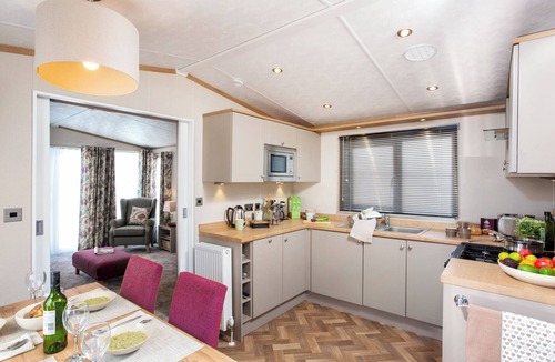 Inverurie Ski Chalet | 1 bedroom accommodation in Nr Kintore