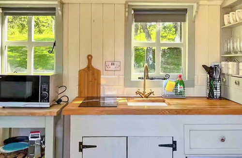 Halfway House Cottage | 1 bedroom accommodation in Shrewsbury