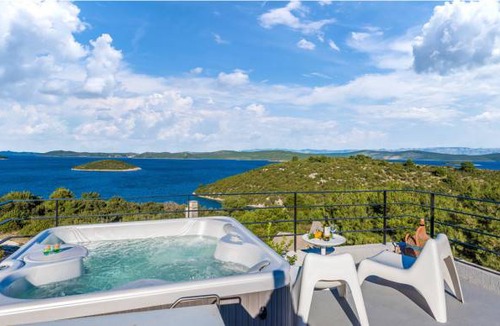 Dragove House | 1 bedroom accommodation in Dragove