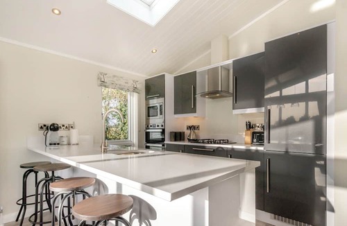 Great Coxwell Ski Chalet | 1 bedroom accommodation in Faringdon