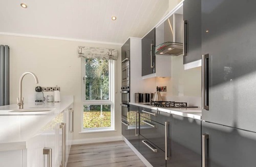 Great Coxwell Ski Chalet | 1 bedroom accommodation in Faringdon