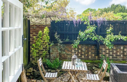 Haslemere Cottage | 1 bedroom accommodation in Fernhurst