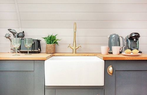 Christchurch Cottage | 1 bedroom accommodation in Knowstone