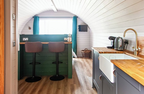 Christchurch Cottage | 1 bedroom accommodation in Knowstone