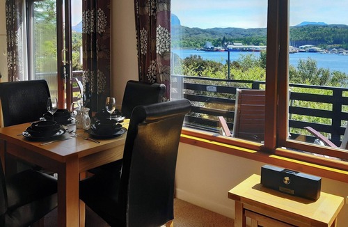 Lochinver Cottage | 1 bedroom accommodation in Lochinver