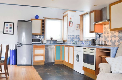 Lochmaddy Cottage | 1 bedroom accommodation in Lochmaddy