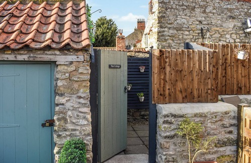 Pickering Cottage | 1 bedroom accommodation in Middleton