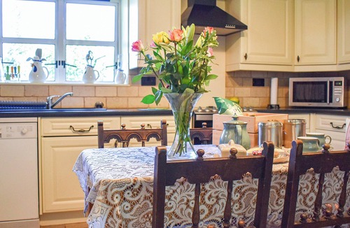 Ashover Cottage | 1 bedroom accommodation in Northedge