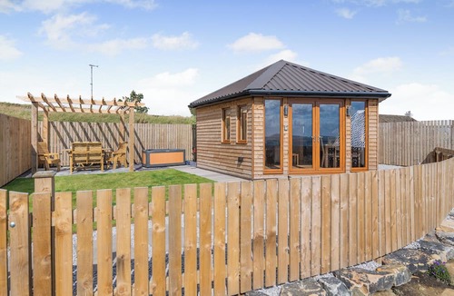 Sowerby Bridge Ski Chalet | 1 bedroom accommodation in Ripponden