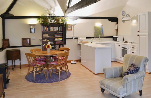 Surlingham Cottage | 1 bedroom accommodation in Surlingham