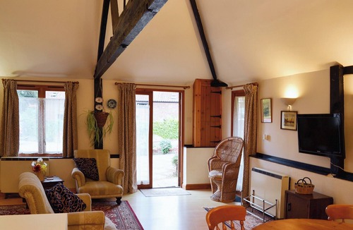 Surlingham Cottage | 1 bedroom accommodation in Surlingham