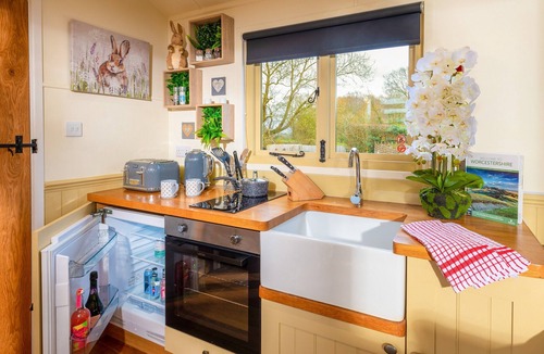 Wichenford Cottage | 1 bedroom accommodation in Ockeridge, Worcester