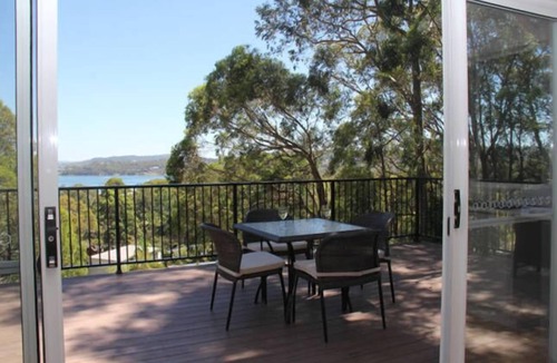 Valentine Villa | 1 bedroom accommodation - Lake views!