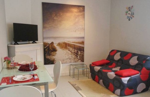 Hirel Apartment | 1 bedroom accommodation in Vildé-la-Marine