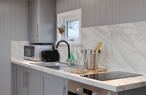 Montrose Cottage | 1 bedroom accommodation in Montrose