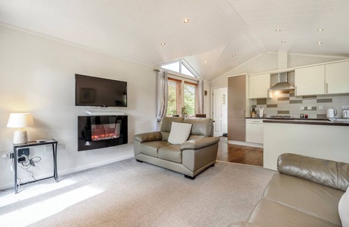 Molleston Ski Chalet | 1 bedroom accommodation in Narberth, Nr Tenby