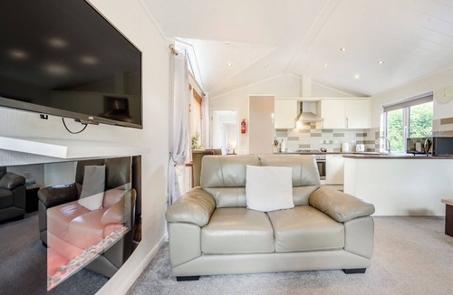 Molleston Ski Chalet | 1 bedroom accommodation in Narberth, Nr Tenby