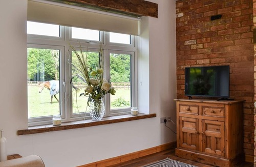 Canford Magna Cottage | 1 bedroom accommodation in Wimborne