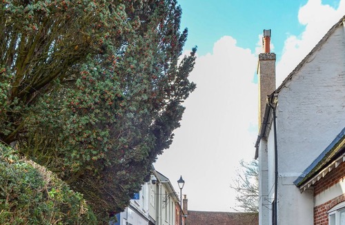 Canford Magna Cottage | 1 bedroom accommodation in Wimborne