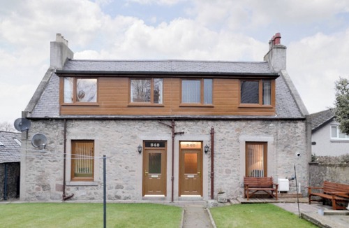 Central Aberdeen Cottage | 1 bedroom accommodation in Aberdeen
