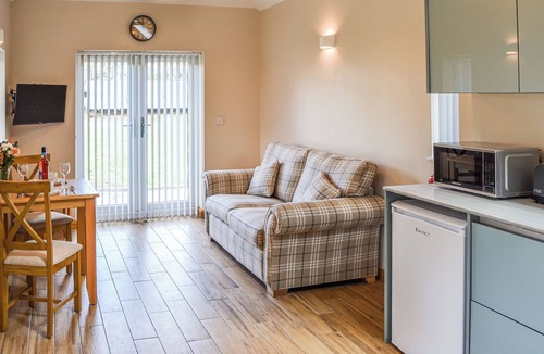 Cawston Cottage | 1 bedroom accommodation in Cawston