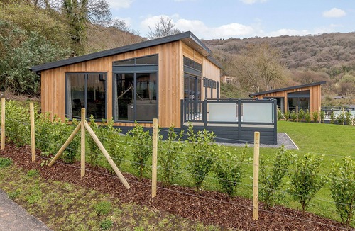 Cheddar Ski Chalet | 1 bedroom accommodation in Cheddar