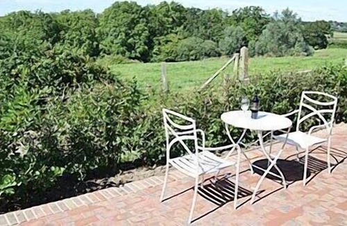 Cowbeech Cottage | 1 bedroom accommodation in Ashburnham, near Battle