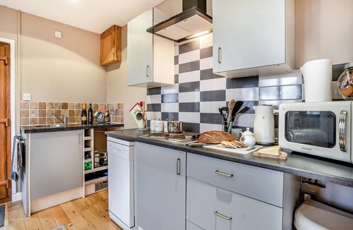 Abercarn Cottage | 1 bedroom accommodation in Cwmcarn